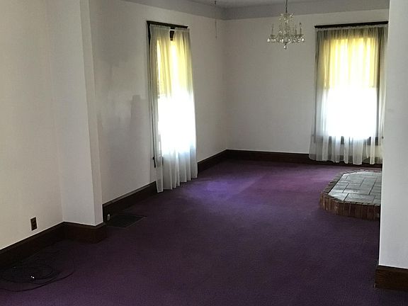 4th image of 413 Hammond Ave