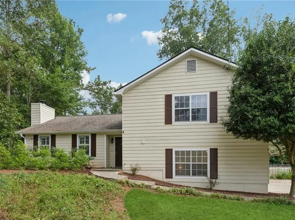 2423 Turtle Xing NE, Marietta, GA 30066