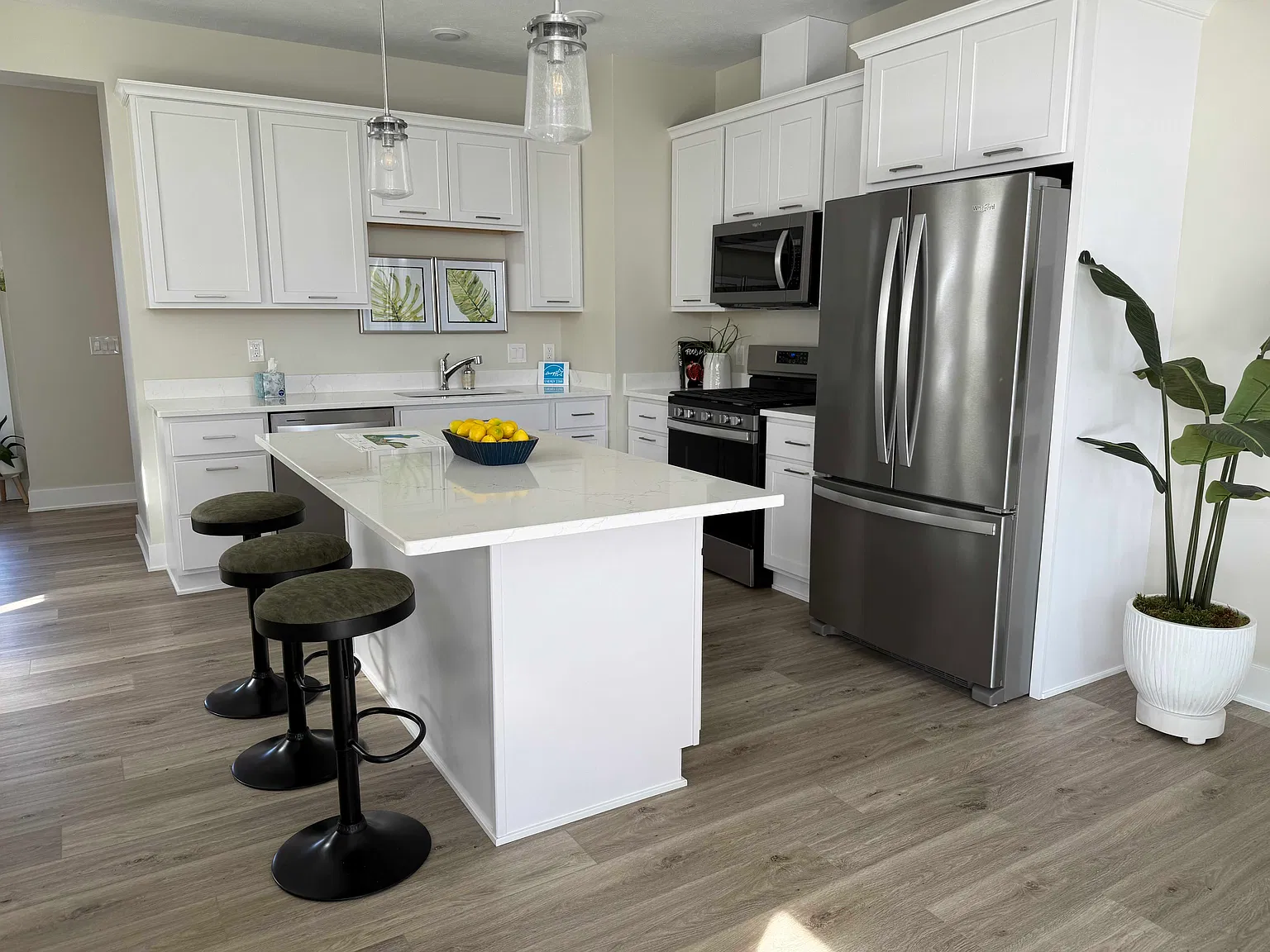 Viridian Place Condominiums — Photo 3