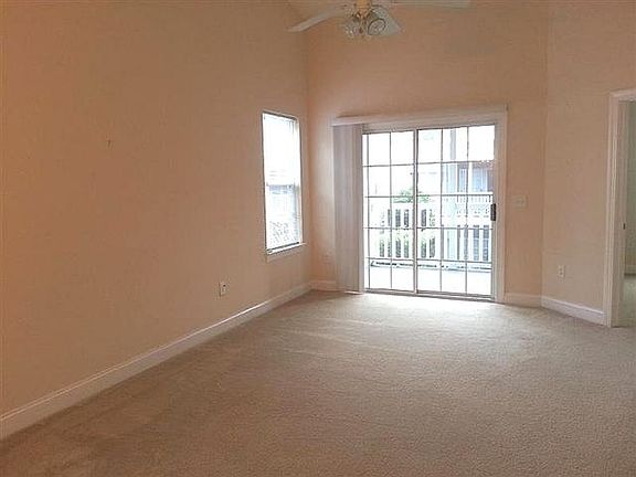 Living Area_08272014