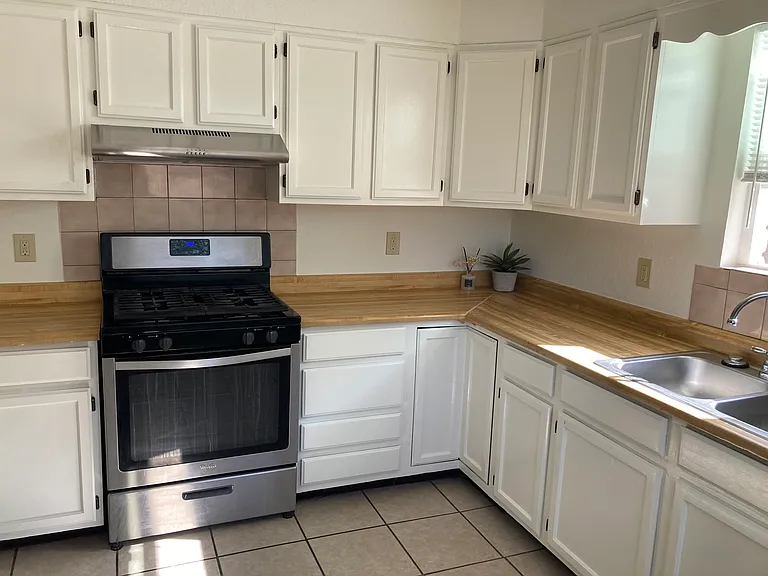 293 Atlantic Rd #B — Photo 4
