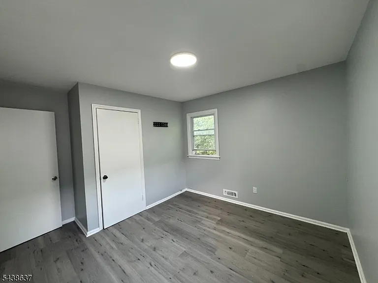 10 Evelyn Ct — Photo 14