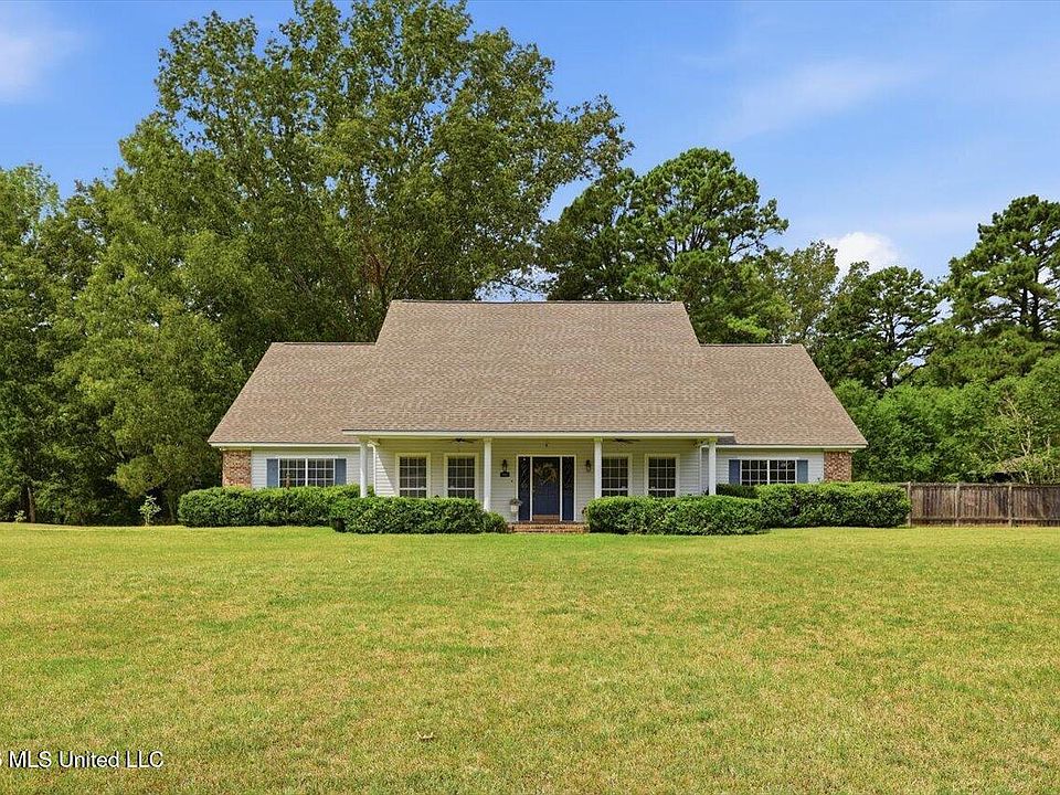 1st image of 1635 Misty Ln