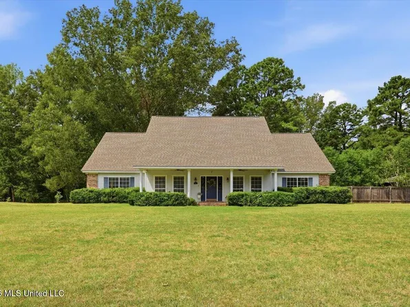 1635 Misty Ln, Terry, MS 39170