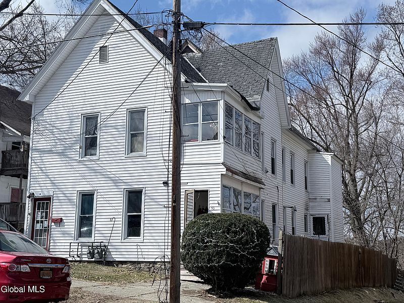 3rd image of 50 Montgomery Street