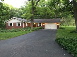 4711 Oak Crest Rd, Crystal Lake, IL 60012