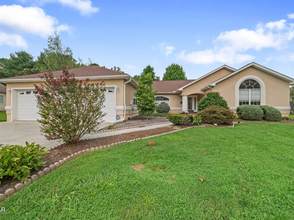 253 Lexington Pl, Sevierville, TN 37862