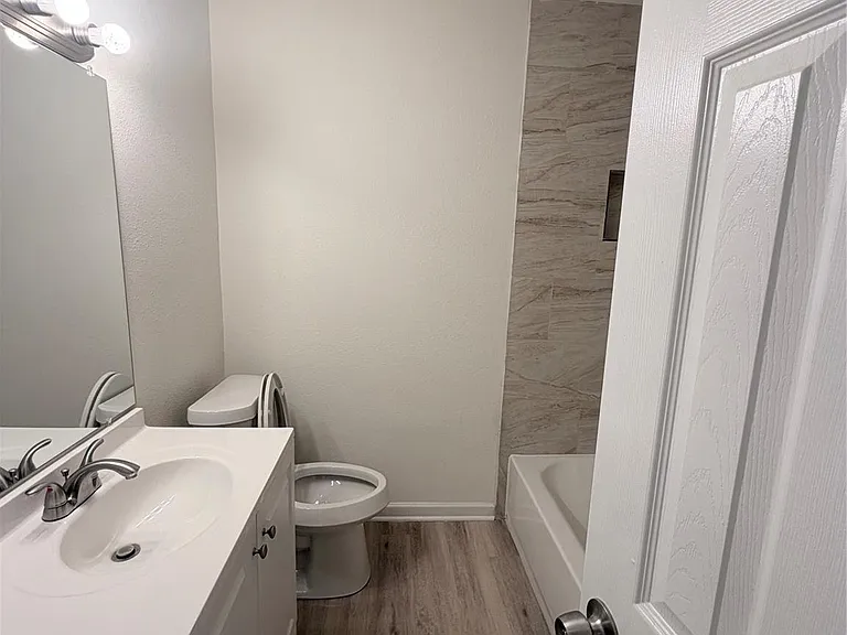5011 Brisbane Dr — Photo 9