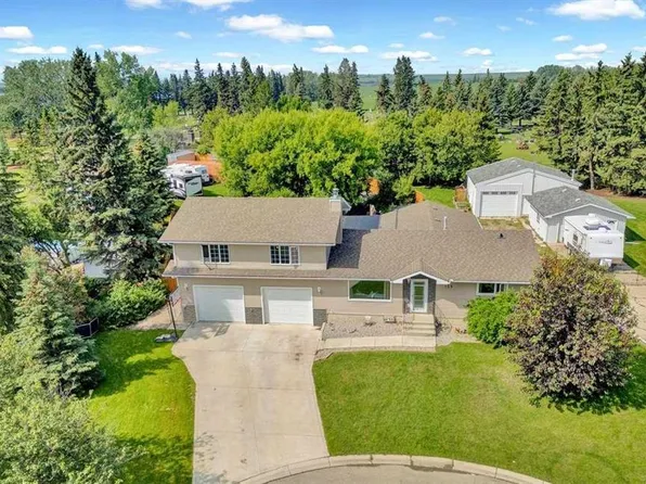 125 13th Ave NE, Carstairs, AB T0M 0N0
