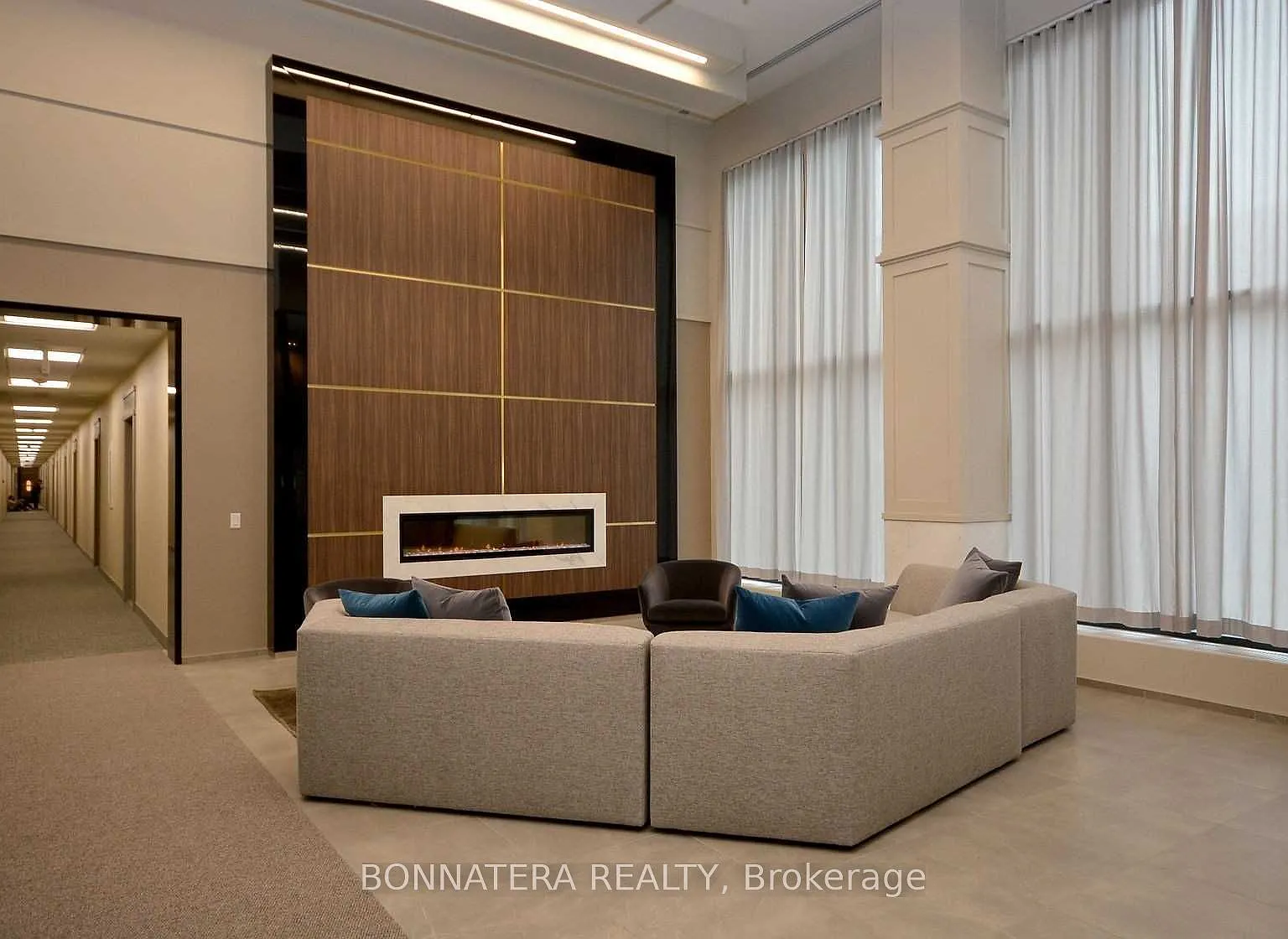 2 bed, $2,675 — Photo 4