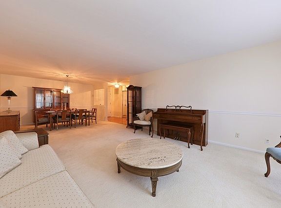 4th image of 701 Lake Hinsdale Dr APT 207