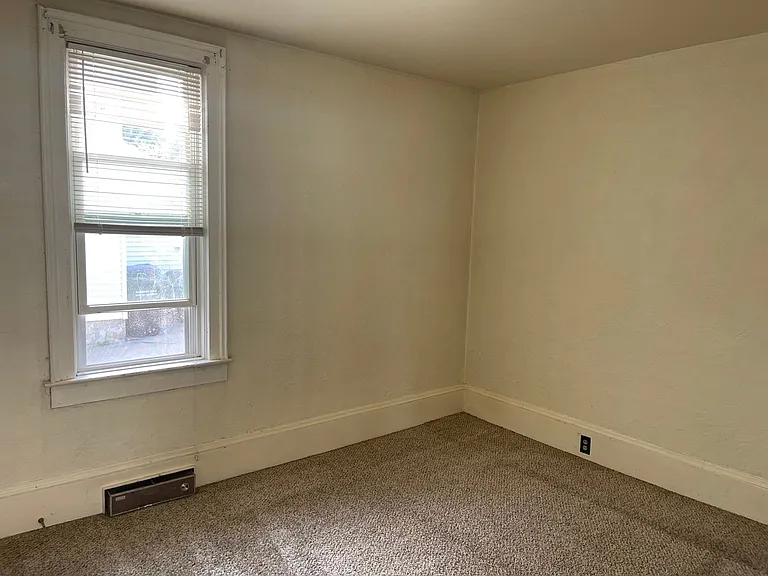 514 W Lincoln Ave — Photo 18