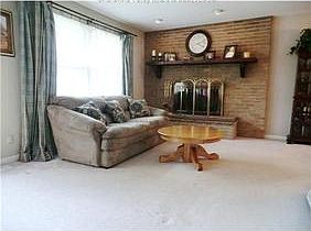 3rd image of 807 Elmont Dr