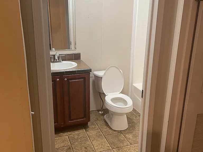 2811 Ninety Six Hwy #5 — Photo 5