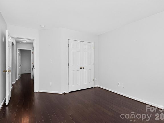 5th image of 1713 Summit Ridge Ln