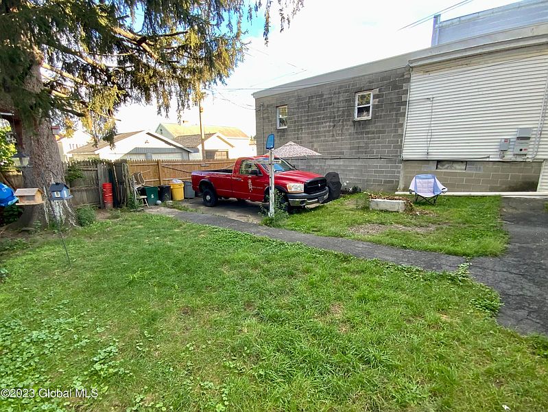 4th image of 1408 6th Avenue