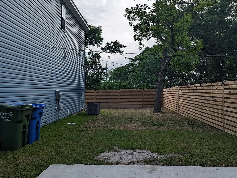 1101 Fanning St — Photo 12