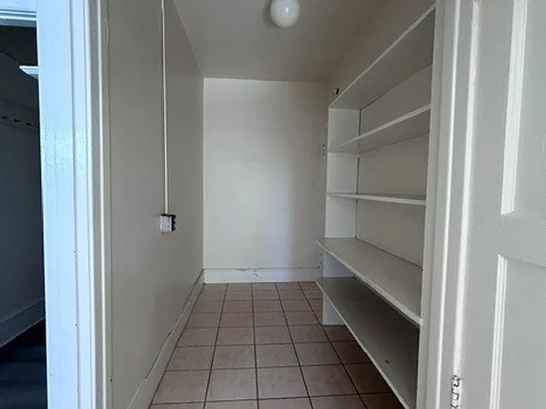 Coming soon, Spacious, Studio, One Bath Unit, with upgraded floors, above commercial shops — Photo 12