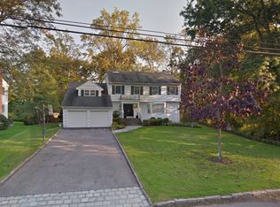 6 Cayuga Rd, Scarsdale, NY 10583