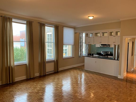 4th image of 212 E Clay St #U3b