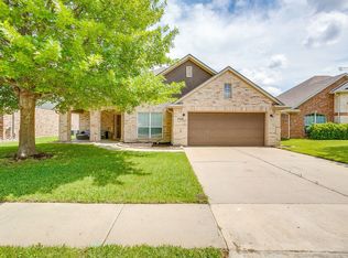 732 Evergreen Ct, Burleson, TX 76028
