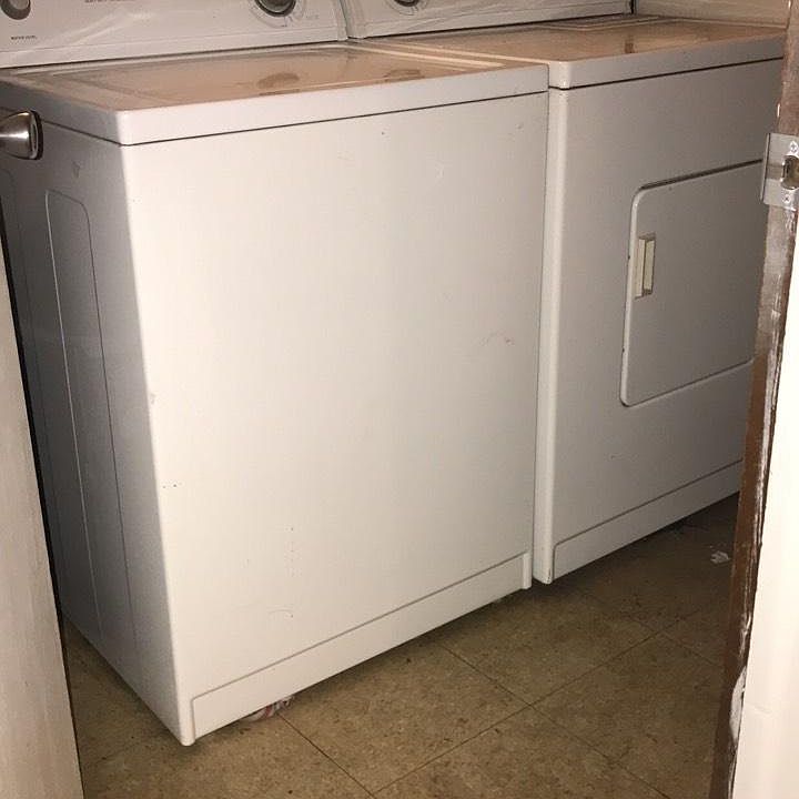 Washer/ Dryer included