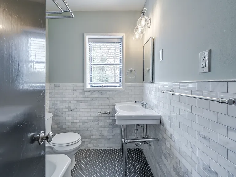 101 Tempsford Ln #H — Photo 17