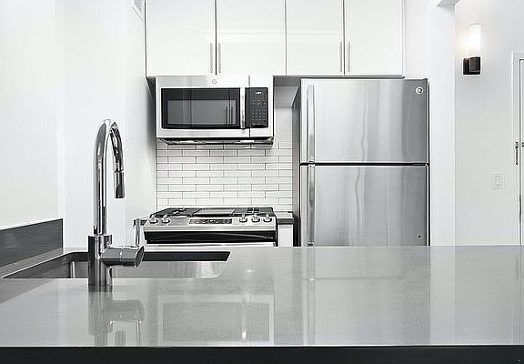 4th image of 200 E 87th St APT 9g