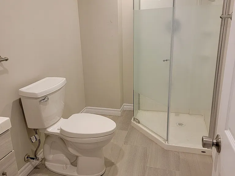 496 Horner Ave #L4 — Photo 11