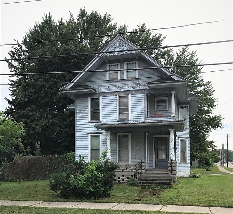 2nd image of 6141 Maple Ave