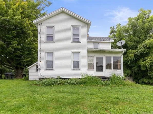 1441 Paddy Ln, Ontario, NY 14519