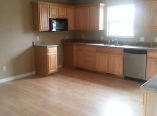 18536 E 12 Mile Rd, Roseville, MI 48066