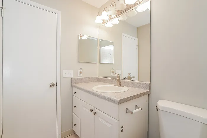 2389 Grace Ln — Photo 7