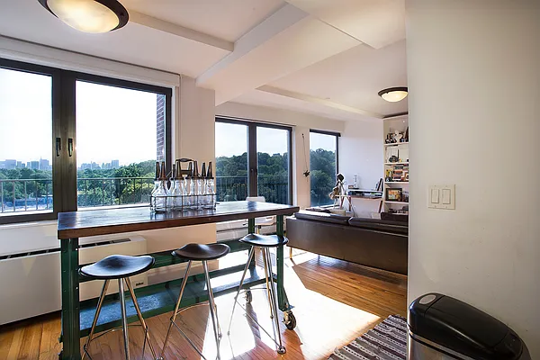 Rented by SERHANT. | media 24