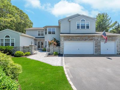 5 Clematis Court, Lake Grove, NY, 11755