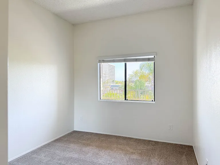 One park Apartments — Photo 111