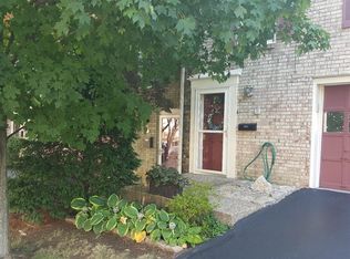 3244 Kirklevington Dr, Lexington, KY 40517