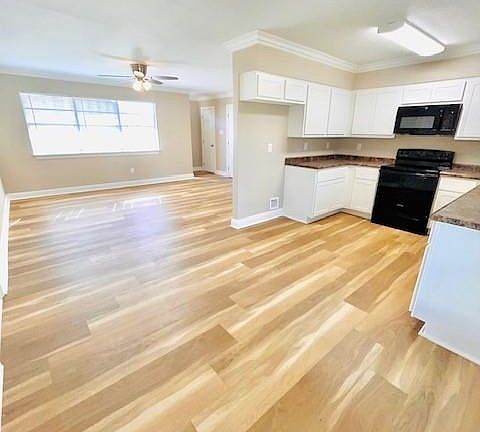 5th image of 1505 Carrollwood Dr