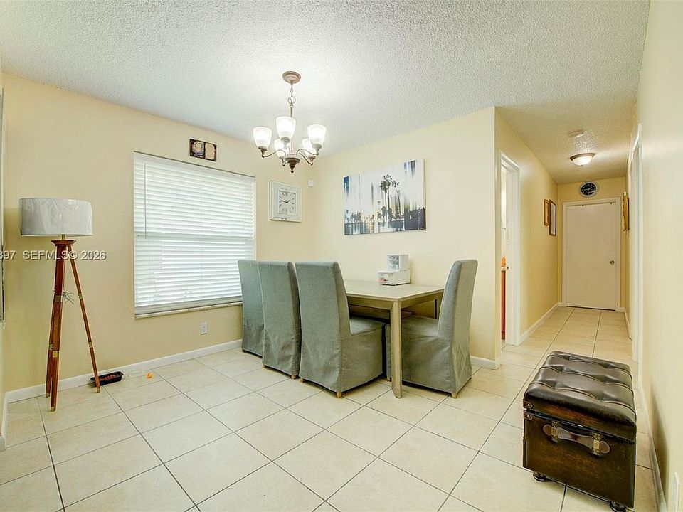 1st image of 516 SW 14th Ct #518