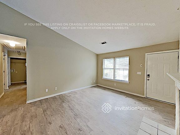 3rd image of 205 Kings Ct