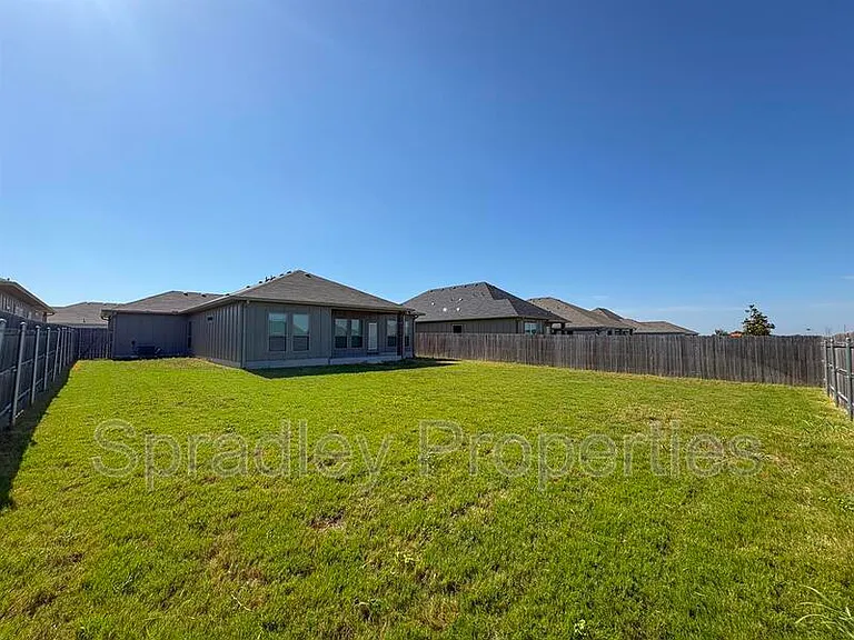 4816 Sparks Ln — Photo 24