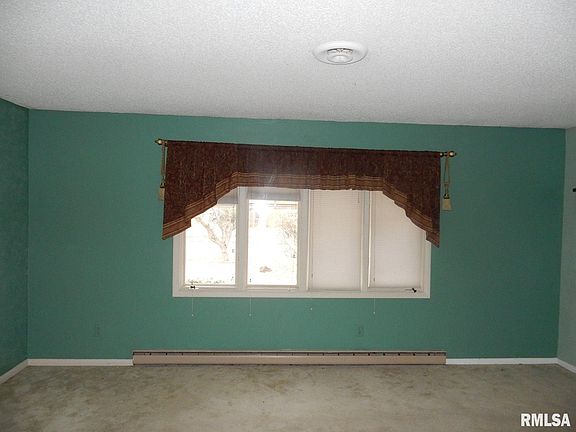 2nd image of 211 Yeoman Dr