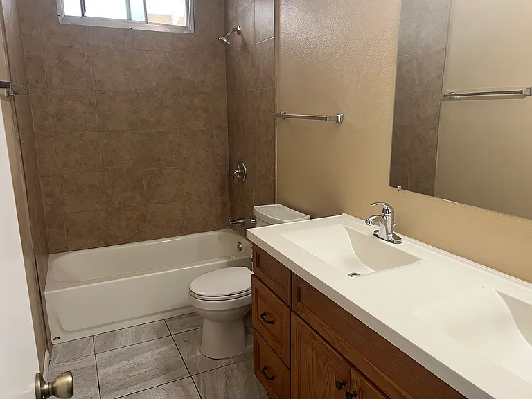602 E Lodge Dr — Photo 9