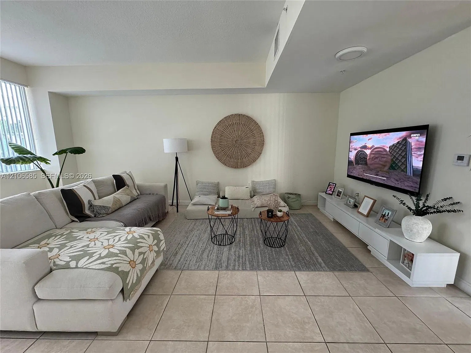 2146 Van Buren St — Photo 3