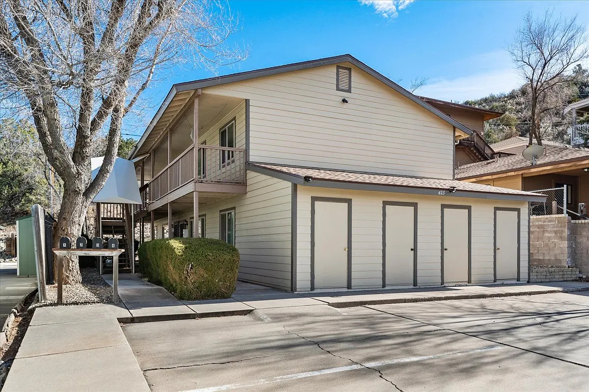 425 S Alarcon St — Photo 1