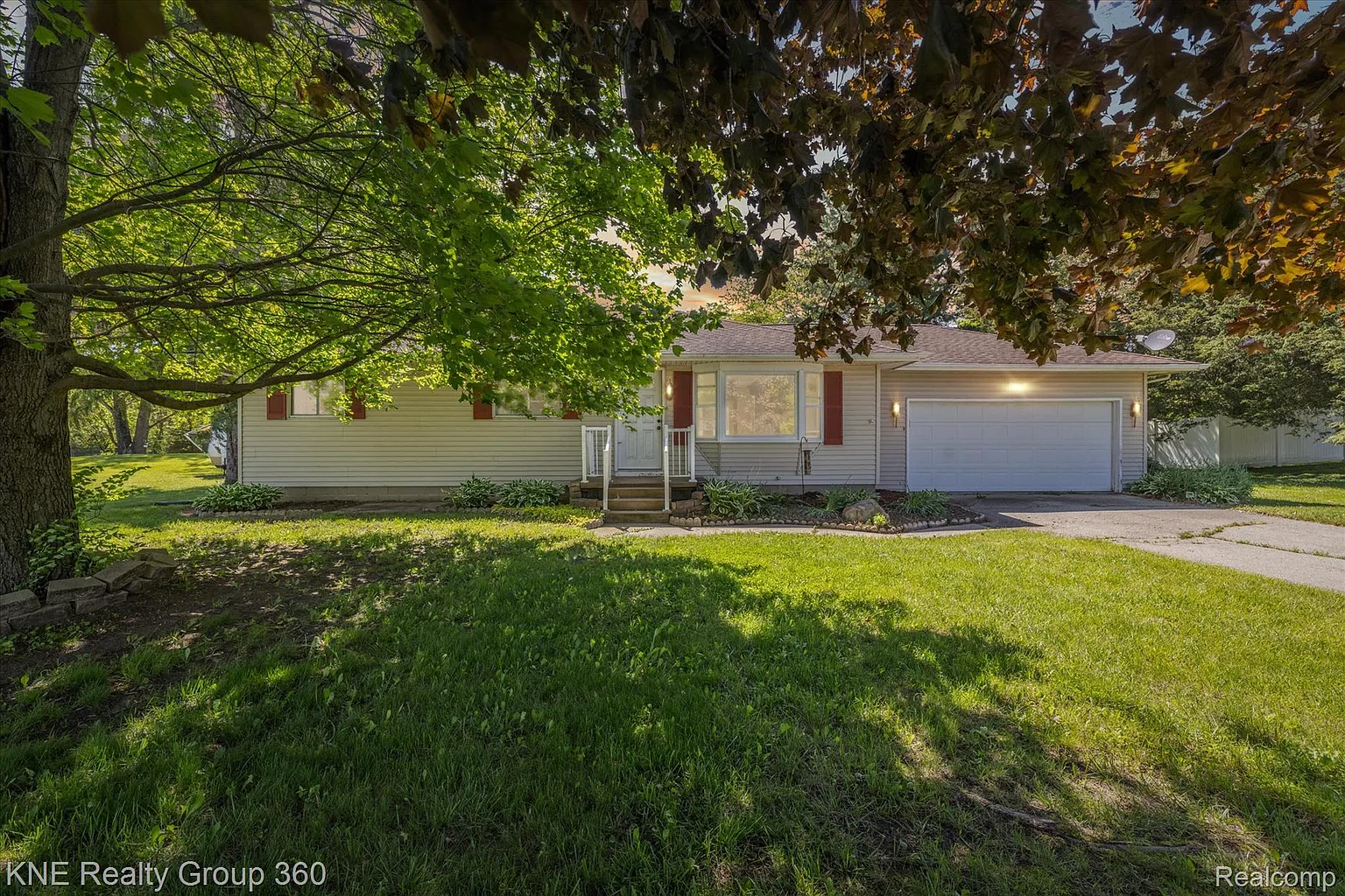 5455 Oak Grove Rd photo 1