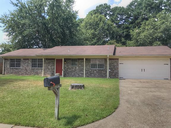 4th image of 45 Holly Ln
