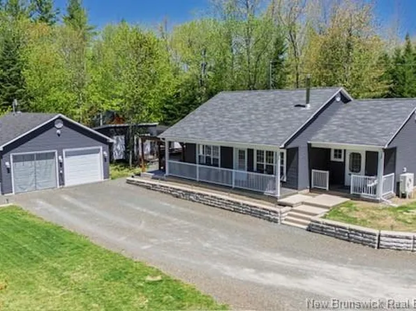 93 Camp Rd, Saint Marys, NB E6C 1N8