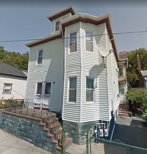 4 Six Briggs Ct, New Bedford, MA, 02740