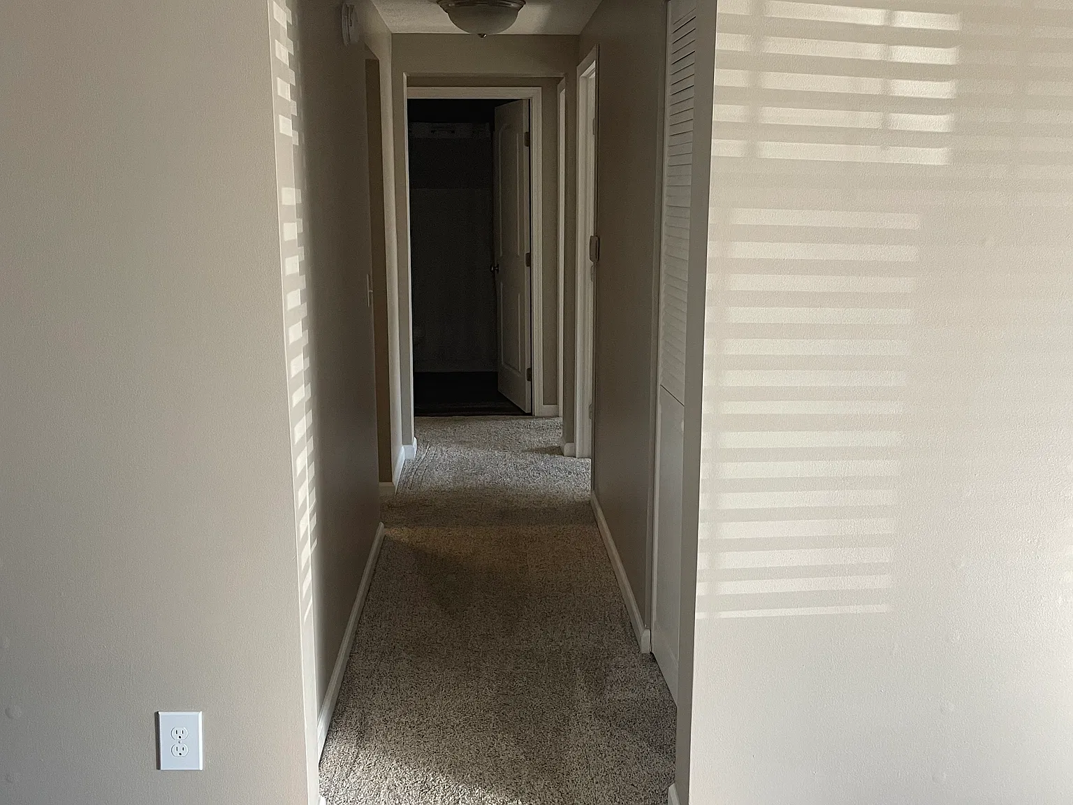 2 bed, 864 sqft, $1,100 — Photo 4